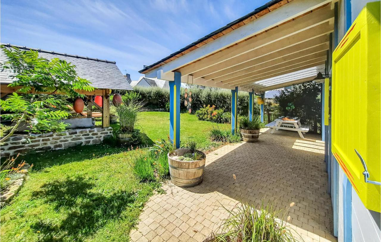 Lovely Home In Plouguerneau With Kitchen Extérieur photo