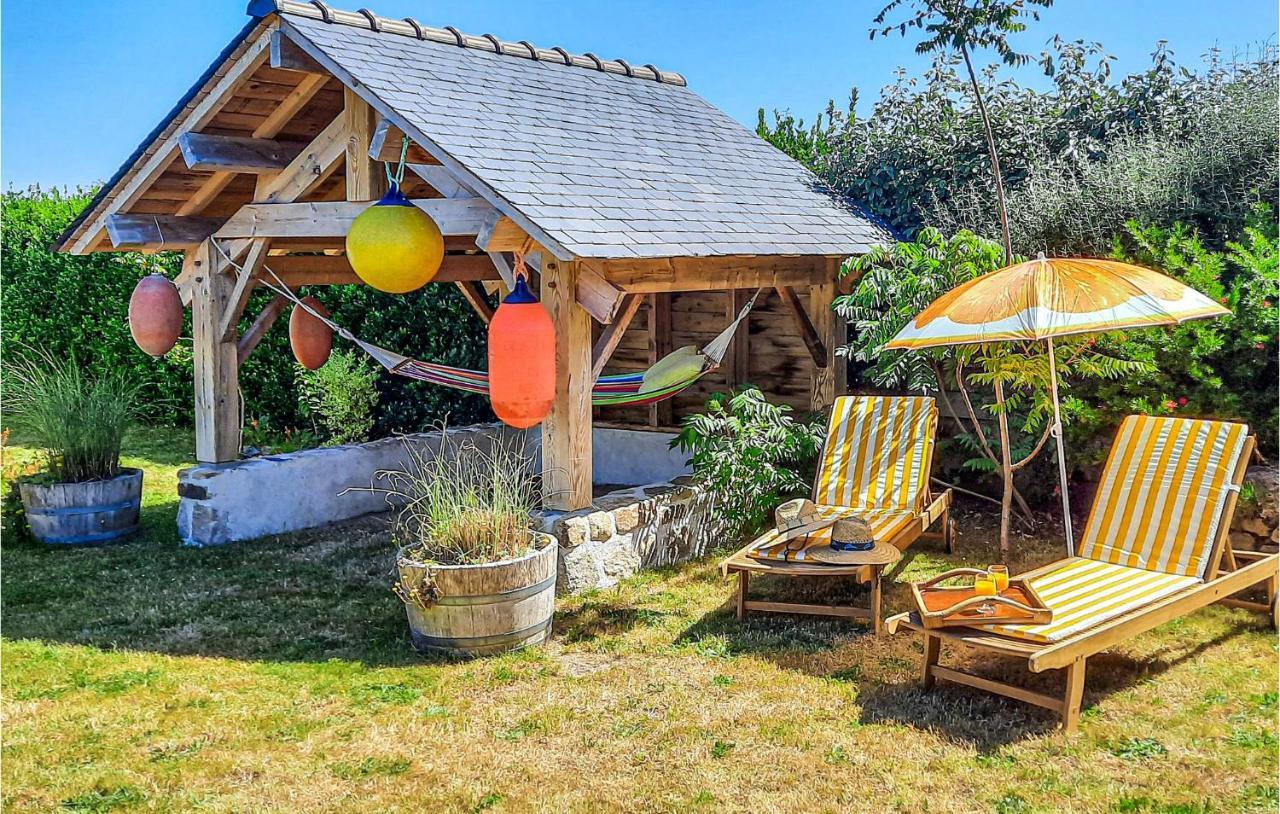 Lovely Home In Plouguerneau With Kitchen Extérieur photo